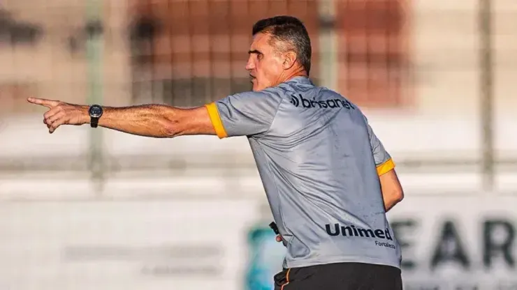 Foto: Felipe Santos/ Ceará SC - Vagner Mancini em treino do Ceará
