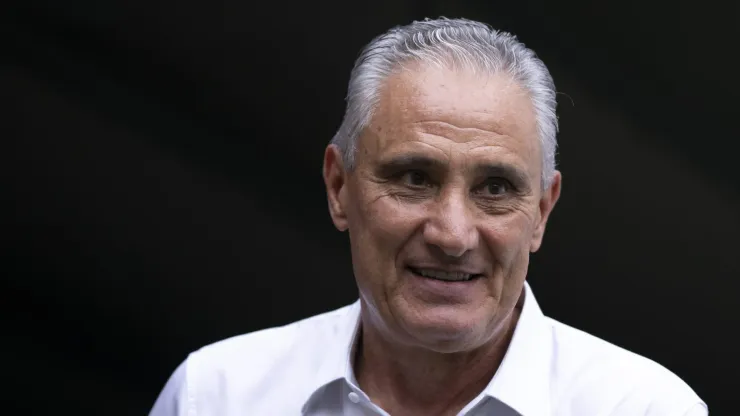 Foto: Jorge Rodrigues/AGIF - Tite tecnico do Flamengo durante partida contra o Vasco no estadio Maracana pelo campeonato Brasileiro A 2023. 
