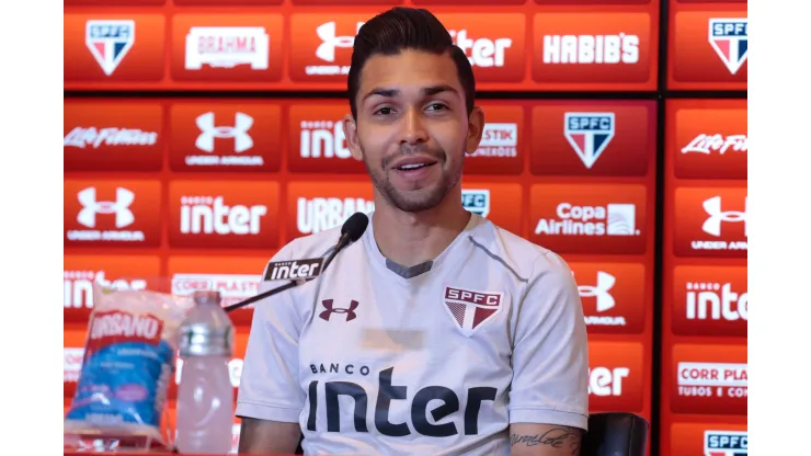 SP - Sao Paulo - 14/11/2017 - Coletiva de imprensa do Sao Paulo  - Petros do Sao Paulo durante coletiva de imprensa antes do treino da equipe no CT Barra Funda Foto: Marcello Zambrana/AGIF
