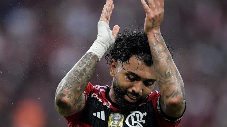 RJ - RIO DE JANEIRO - 26/04/2023 - COPA DO BRASIL 2023, FLAMENGO X MARINGA - Gabigol jogador do Flamengo comemora seu gol durante partida contra o Maringa no estadio Maracana pelo campeonato Copa do Brasil 2023. Foto: Thiago Ribeiro/AGIF
