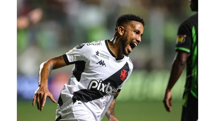 MG - BELO HORIZONTE - 25/09/2023 - BRASILEIRO A 2023, AMERICA-MG X VASCO - Jair jogador do Vasco comemora seu gol durante partida contra o America-MG no estadio Independencia pelo campeonato Brasileiro A 2023. Foto: Gilson Lobo/AGIF
