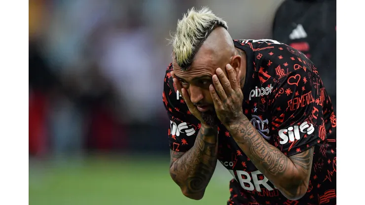 Vidal apronta em Curitiba e notícia chega voando no Flamengo<br />
 - Foto: Thiago Ribeiro/AGIF
