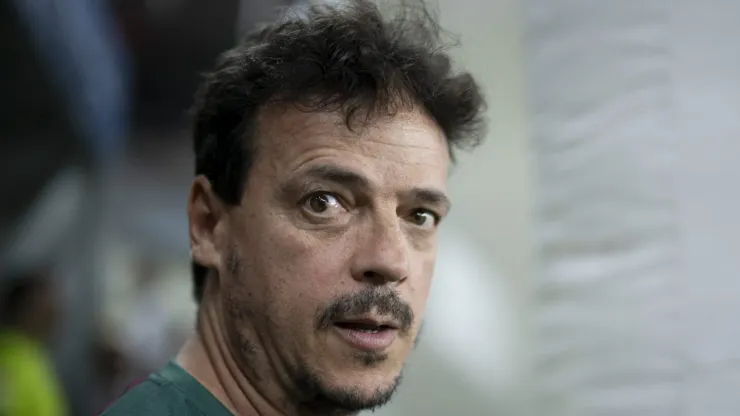 Fernando Diniz técnico do Fluminense durante partida no Maracanã - Foto: Jorge Rodrigues/AGIF
