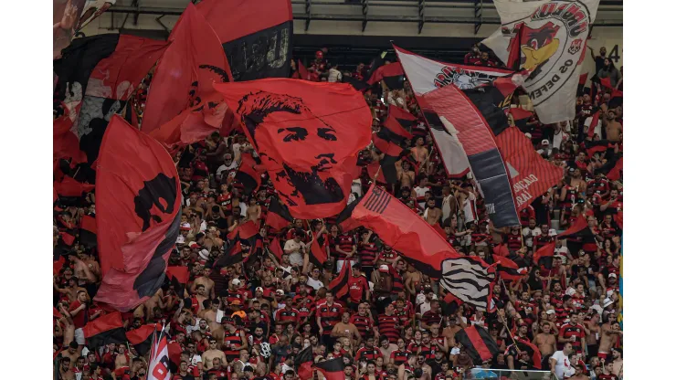 "Pode ser um problema"; Mauro Cezar QUESTIONA desempenho do Flamengo no Maracanã no Brasileirão - Foto: Thiago Ribeiro/AGIF
