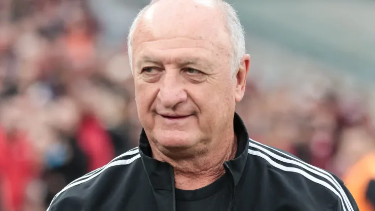 Luiz Felipe Scolari, Felipao, tecnico do Atletico-MG durante partida contra o Athletico-PR no estadio Arena da Baixada pelo campeonato Brasileiro A 2023. Foto: Robson Mafra/AGIF
