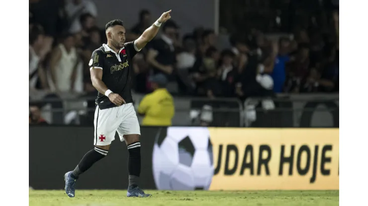 Dimitri Payet marca golaço pelo Vasco Foto: Jorge Rodrigues/AGIF
