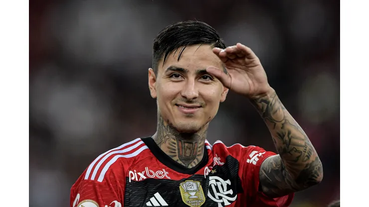 RJ - RIO DE JANEIRO - 26/08/2023 - BRASILEIRO A 2023, FLAMENGO X INTERNACIONAL - Erick Pulgar jogador do Flamengo durante partida contra o Internacional no estadio Maracana pelo campeonato Brasileiro A 2023. Foto: Thiago Ribeiro/AGIF
