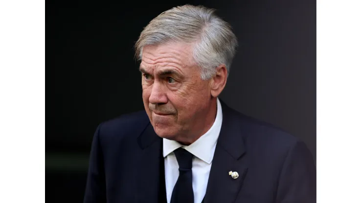 Carlo Ancelotti, do Real Madrid, durante partida da sua equipe - Foto: Florencia Tan Jun/Getty Images
