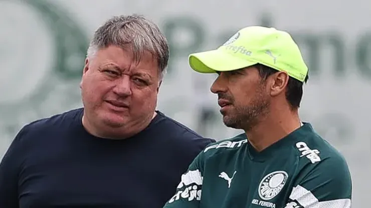 Anderson Barros e Abel Ferreira, ambos do Palmeiras
(Foto: Cesar Greco/Palmeiras/by Canon/Divulgação Flickr)
