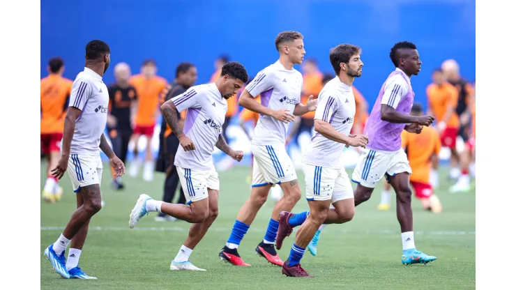 MG - BELO HORIZONTE - 05/11/2023 - BRASILEIRO A 2023, CRUZEIRO X INTERNACIONAL - Lucas Silva jogador do Cruzeiro durante aquecimento antes da partida contra o Internacional no estadio Mineirao pelo campeonato Brasileiro A 2023. Foto: Gilson Lobo/AGIF
