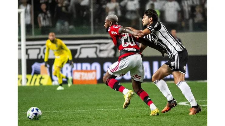 MG - BELO HORIZONTE - 29/07/2023 - BRASILEIRO A 2023, ATLETICO-MG X FLAMENGO - Gerson jogador do Flamengo durante partida contra o Atletico-MG no estadio Independencia pelo campeonato Brasileiro A 2023. Foto: Fernando Moreno/AGIF
