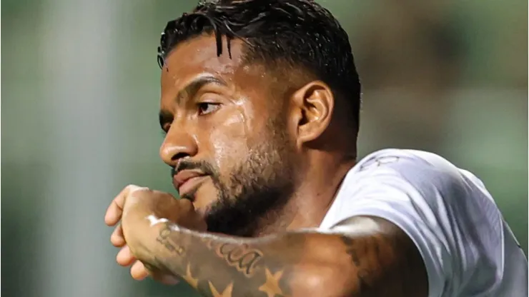 Reinaldo jogador do Gremio comemora seu gol durante partida contra o America-MG no estadio Independencia pelo campeonato Brasileiro A 2023. Foto: Gilson Lobo/AGIF
