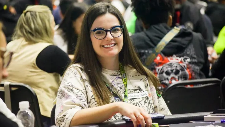 Lali Tournier afirmou que as comparações no poker podem ajudar ou prejudicar
