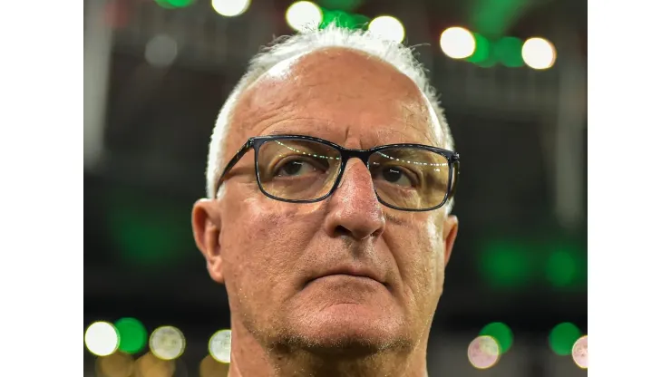 Dorival Junior, técnico do São Paulo, durante partida contra o Fluminense no estadio Maracana pelo campeonato Brasileiro A 2023. Foto: Thiago Ribeiro/AGIF
