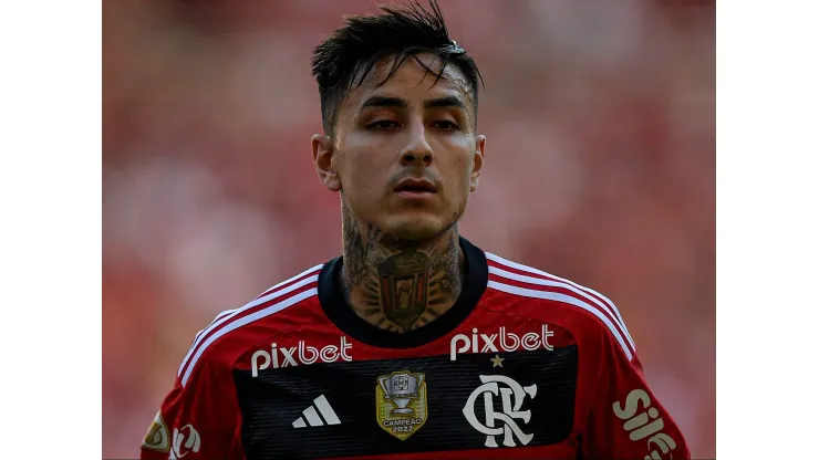 Erick Pulgar, jogador do Flamengo, durante partida contra o Corinthians no estadio Maracana pelo campeonato BRASILEIRO A 2023. Foto: Thiago Ribeiro/AGIF
