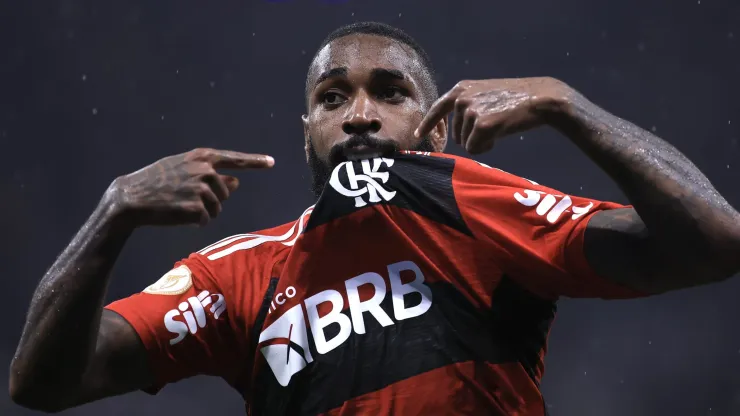 Gerson jogador do Flamengo comemora seu gol durante partida contra o Corinthians no estadio Arena Corinthians pelo campeonato Brasileiro A 2023. Marcello Zambrana/AGIF
