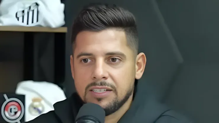 Cicinho manda a real sobre o Botafogo. Foto: Reprodução/Youtube Charla Podcast
