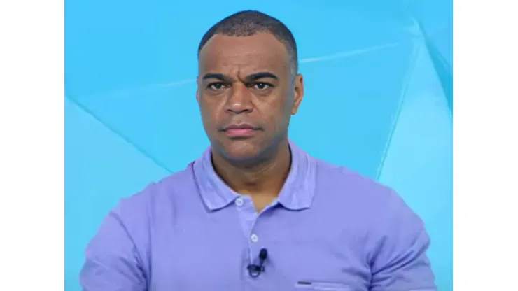 Denílson, ex-jogador e comentarista - Foto: Reprodução YouTube / Jogo Aberto
