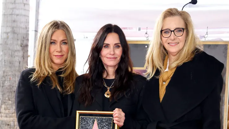 Jennifer Aniston, Courteney Cox e Lisa Kudrow juntas - Leon Bennett/Getty Images
