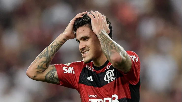 Pedro jogador do Flamengo lamenta durante partida contra o Fluminense no Maracanã pelo campeonato Brasileiro A 2023. Foto: Thiago Ribeiro/AGIF
