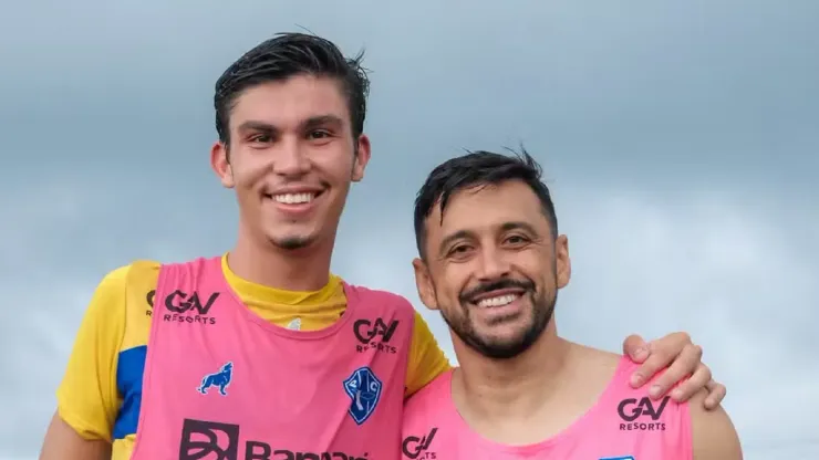 Foto: Jorge Luís Totti/Paysandu - Biel Fonseca e Robinho, jogadores do Paysandu
