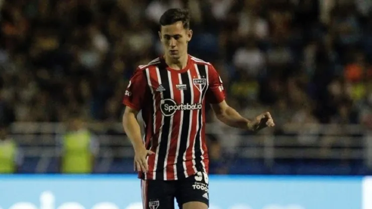 Foto: Twitter/São Paulo - Patryck Lanza, lateral-esquerdo do São Paulo
