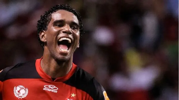 Foto: Livia Villas Boas/AGIF - Luiz Antonio quando atuava pelo Flamengo
