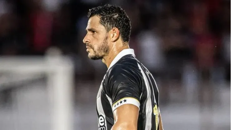 Foto: Raul Baretta/Santos FC - Giuliano se machuca em clássico contra o Palmeiras
