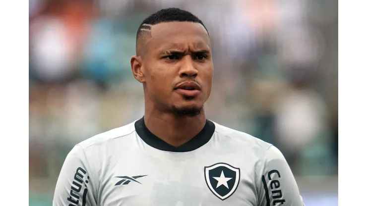 Foto: Vítor Silva/Botafogo - Ex-Santos, John vive drama no Botafogo
