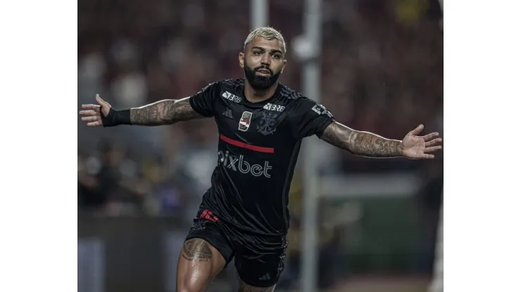 Foto: Talita Gouvea/AGIF - Gabigol foi assunto na Neo Química Arena 
