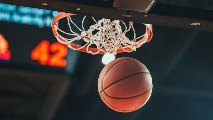 Guia detalhado mostra como como apostar no basquete Betano (Foto: iStock)
