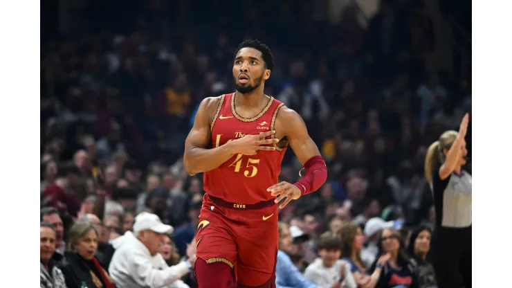 Em Cleveland, Donovan Mitchell liderou o time dos Cavaliers contra os 76ers no último encontro entre as franquias, em janeiro de 2024 (Foto: Jason Miller/Getty Images)
