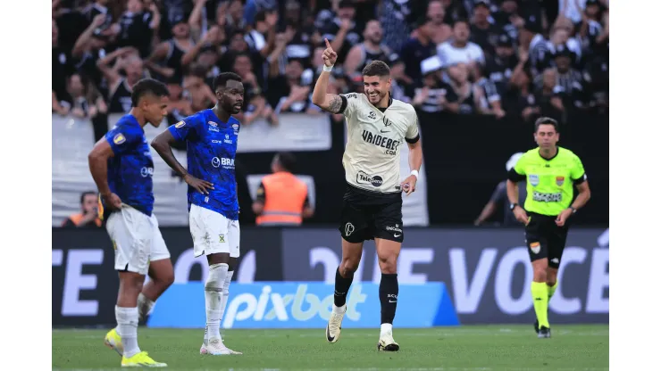 Foto: Ettore Chiereguini/AGIF - Pedro Raul foi o heroi do Corinthians
