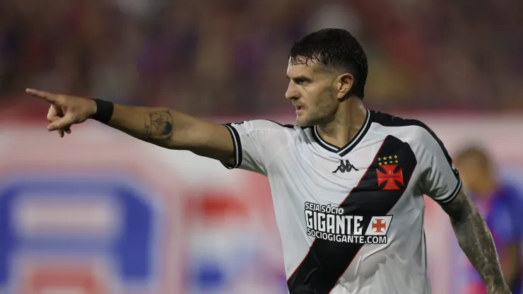 SC - ITAJAI - 27/02/2024 - COPA DO BRASIL 2024, MARCILIO DIAS X VASCO - Veggetti jogador do Vasco comemora seu gol durante partida contra o Marcilio Dias no estadio Hercilio Luz pelo campeonato Copa Do Brasil 2024. Foto: Beno Kuster Nunes/AGIF
