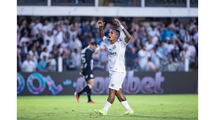 Foto: Abner Dourado/AGIF - Otero foi destaque do Santos em vitória e agitou a torcida 
