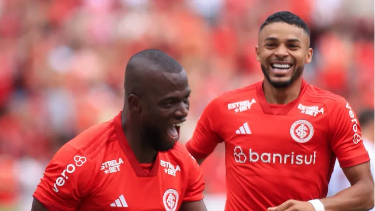 Enner Valencia e Wanderson: ataque do Internacional funcionando em 2024. (Foto: Giancarlo Santorum/AGIF)
