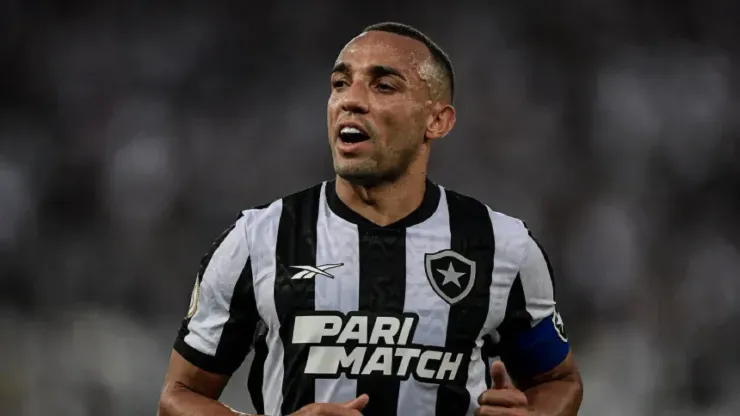 Foto: Thiago Ribeiro/AGIF - Marçal deve ser titular em partida decisiva do Botafogo pela Copa Libertadores
