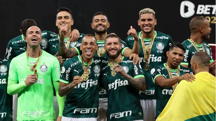 Pendências do Palmeiras relativas a jogadores que já deram adeus chega a R$ 20 milhões
