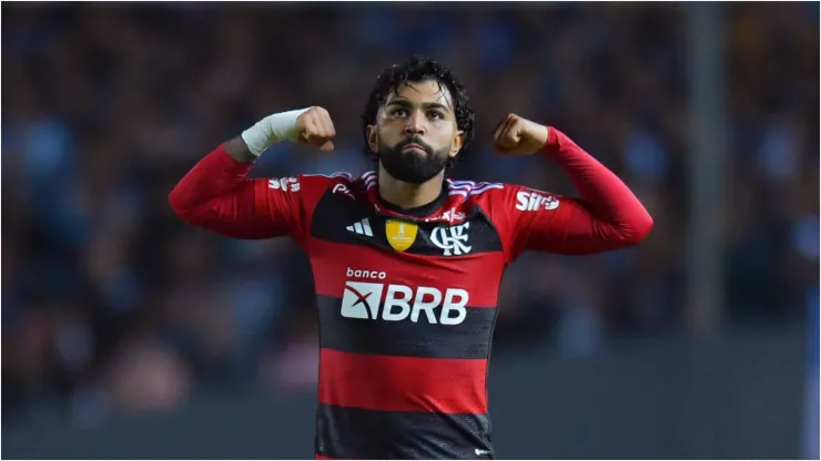 Gabigol comemorando gol - Foto: Marcelo Endelli/Getty Images
