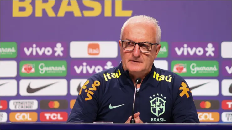 Dorival Jr. em coletiva de imprensa da Seleção Brasileira - Foto:  Lucas Figueiredo/Getty Images
