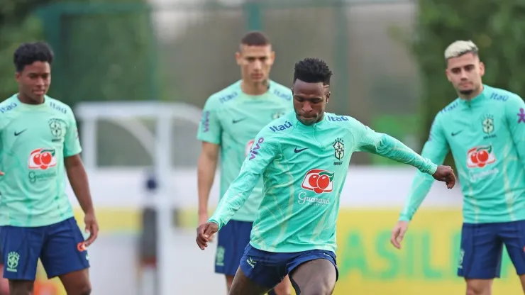 Vinicius Jr e companhia em treino da Seleção.  Foto: Rafael Ribeiro/CBF
