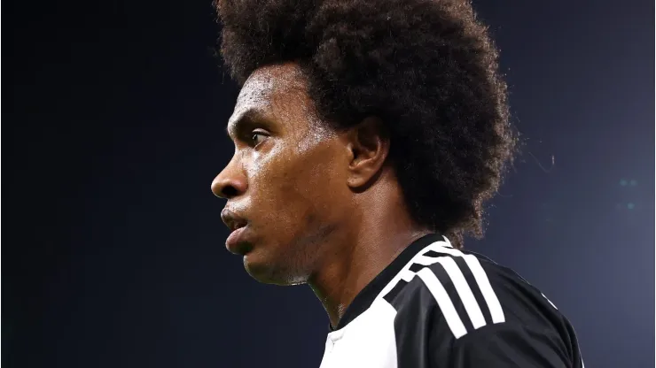 Willian, meia do Fulham, afirma que amigo quer muito jogar no Flamengo
