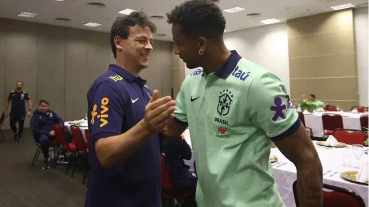 Foto: Vitor Silva/CBF - Danilo deu uma 'cutucada' no trabalho de Fernando Diniz 
