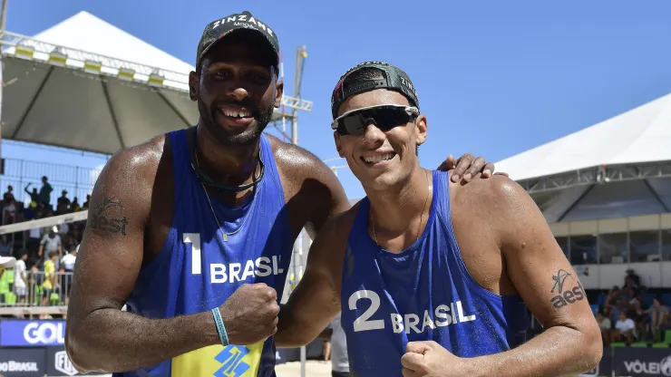 Evandro e Arthur: vencedores do Challenge do Recife (Foto: Dhavid Normando/FV Imagens/CBV)
