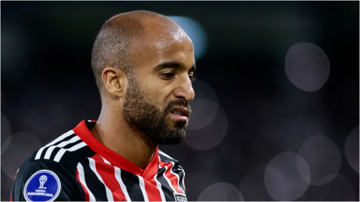 Lucas Moura durante partida pelo São Paulo - Foto:  Franklin Jacome/Getty Images
