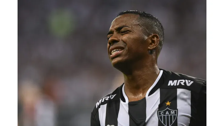 Robinho reagindo a final da Copa do Brasil entre Atlético-MG vs Grêmio.
 (Foto: Pedro Vilela/Getty Images)
