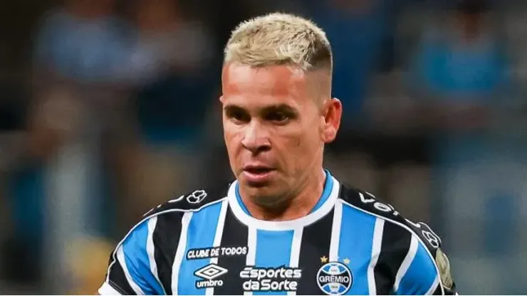 /AGIF - Soteldo atuando pelo Grêmio em partida do Campeonato Gaúcho
