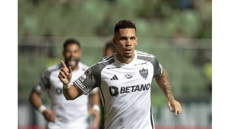 MG - BELO HORIZONTE - 17/03/2024 - MINEIRO 2024, AMERICA-MG X ATLETICO - Paulinho jogador do Atletico comemora seu gol durante partida contra o America-MG no estadio Independencia pelo campeonato Mineiro 2024. Foto: Alessandra Torres/AGIF
