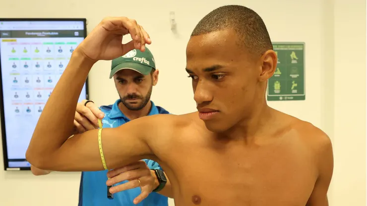 Jhon Jhon não tem espaço no elenco de Abel e Palmeiras encaminha empréstimo para o Bragantino - Foto: Cesar Greco/Ag. Palmeiras
