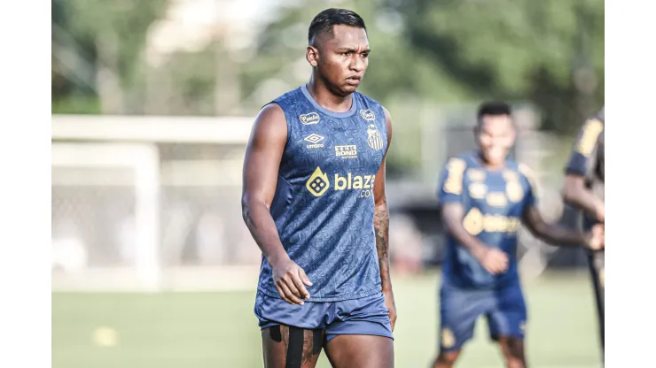 Morelos não consegue se firmar no Santos 
